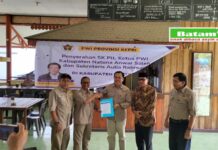 SK Plt PWI Natuna Diserahkan, PWI Kepri Janji Perkuat Kapasitas Wartawan Perbatasan