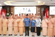 Walikota Amsakar Kukuhkan Pengurus DWP Kota Batam