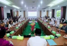 Pelajar SMAN 27 Saksikan Ruang Rapat Komisi III DPRD Batam