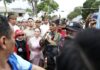 Walikota Batam Temui Buruh saat Demo dan Berdialog untuk Tampung Aspirasi