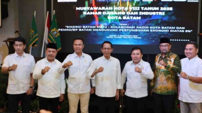Sejumlah Pimpinan dan Anggota DPRD Kota Batam Hadiri Mukota VIII KADIN Batam 2025