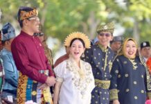Pakaian Adat Nusantara Warnai Pawai Budaya Semarak HJB Ke-196 Dataran di Engku Putri