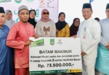 BAZNAS Batam Serahkan Bantuan 11 Mustahik