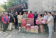 Pemko Tanjungpinang Serahkan Bantuan kepada Korban Kebakaran Kos-kosan