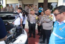 Polda Kepri Terima 4 Mobil Listrik Hibah PLN Batam