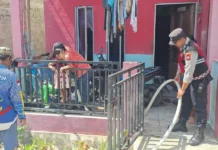 Pengamanan Hari Ke-15 Pendistribusian Air Bersih di Tanjung Sengkuang