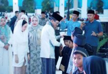 Buka Puasa Bersama di Masjid Agung Raja Hamidah, Pemko Batam Santuni 1.200 Anak Yatim