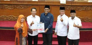 Paripurna DPRD Batam Bahas Tiga Agenda, Revisi Perda Persampahan Diajukan Lewat Mekanisme Kumulatif Terbuka