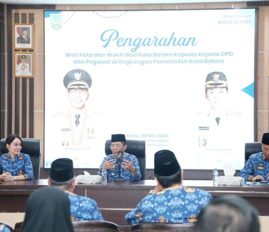 Amsakar Ingatkan ASN Jaga Soliditas, Li Claudia Jalankan Amanah sebagai Plh Wali Kota Batam