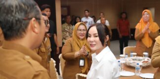 Dapat Kejutan di HUT ke-54, Li Claudia Ajak Semua Elemen Terus Berbuat untuk Batam