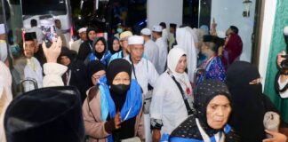 Jemaah Haji Kloter 1 Debarkasi Batam Tiba di Tanah Air
