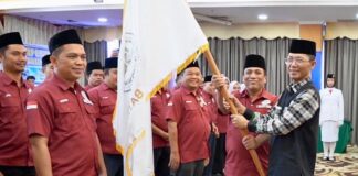 Amsakar Kukuhkan Pengurus KBKK Batam, Tekankan Persatuan dan Peran Aktif Bangun Daerah