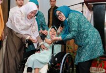 Erlita Amsakar Serahkan 30 Kursi Roda, Perkuat Kepedulian bagi Penyandang Disabilitas Batam