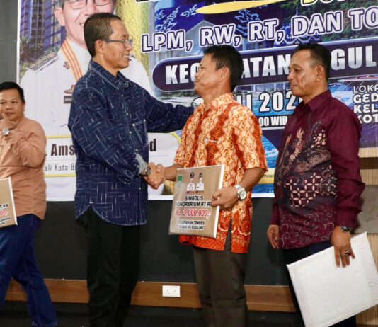 Amsakar Perkuat Peran RT, RW, dan LPM, Tekankan Pentingnya Komunikasi dengan Masyarakat