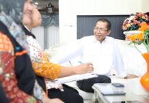 Amsakar Terima Petugas Sensus Ekonomi, Ajak Warga Batam Berikan Data Akurat