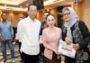 Warga Apresiasi Kinerja Amsakar-Li Claudia, Program Air Bersih hingga Sertifikasi Kampung Tua Terus Berjalan