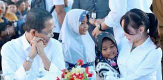 Amsakar-Li Claudia Perluas Lapangan Kerja dan Tingkatkan Pendidikan Anak Hinterland