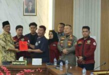 Ketua DPRD Batam Terima Aksi Mahasiswa UNRIKA, Janji Tindak Lanjuti Isu Air Bersih hingga Tata Kelola Lahan