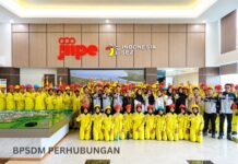 Poltekpel Surabaya Kenalkan Operasional Pelabuhan Modern kepada Taruna