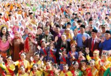 Program Prioritas Amsakar–Li Claudia, 52.835 Siswa Baru Terima Seragam Gratis