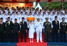 Pimpinan dan Anggota DPRD Batam Hadiri Penurunan Bendera HUT ke-81 RI, Aweng Apresiasi Semangat Peserta