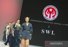 Menpar: Desainer Jadi Ujung Tombak Promosi Budaya Indonesia Lewat Fesyen
