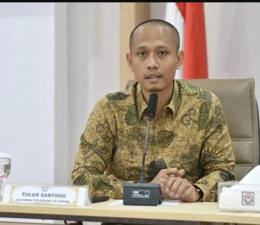 KPI Imbau Publik Cek Informasi Medsos Lewat Media Arus Utama