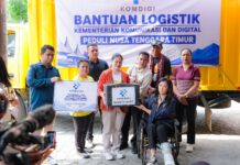 Kemkomdigi Salurkan 15 Ton Logistik dan 20 Perangkat Starlink untuk Korban Gempa NTT