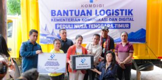 Kemkomdigi Salurkan 15 Ton Logistik dan 20 Perangkat Starlink untuk Korban Gempa NTT