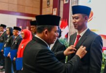 610 PNS Pemprov Kepri Terima Tanda Kehormatan Satyalancana Karya Satya