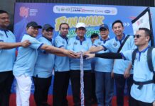 Gubernur Ansar Bersama Alumni UNRI dan PMRJ Meriahkan Fun Walk HUT ke-81 RI di Jakarta