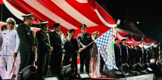Kapolresta Barelang Pimpin Pawai Obor Taptu, Semangat Nasionalisme Sambut HUT ke-81 RI