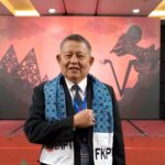 Ketika Gelar tak Menjadi Solusi