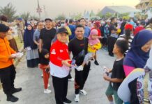 BPBD Kepri Bagikan Masker Gratis di Gurindam 12 dan Ingatkan Potensi Cuaca Ekstrem