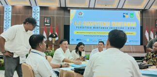 Di Bawah Tatapan Penguji, Cerita Hari Kedua dari Gelanggang UKW PWI Kepri 2026