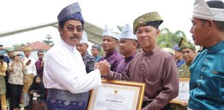 Hari Jadi ke-24 Kepri, Kapolda dan Jajaran Polda Kepri Raih Penghargaan