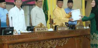 Fraksi DPRD Batam Sampaikan Pemandangan Umum Ranperda APBD 2027