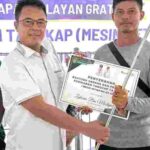 Wakil Ketua I DPRD Batam Serahkan 100 Mesin Ketinting untuk Nelayan Belakangpadang