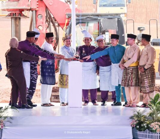 Groundbreaking Museum dan Monumen Bahasa Nasional di Penyengat, Mendagri Tekankan Sejarah Asal Bahasa Indonesia