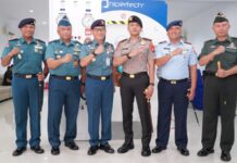 Kaskoarmada I Terima Brevet Kehormatan Kesehatan Penyelaman dan Hiperbarik di Harkesal 2026