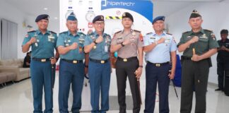 Kaskoarmada I Terima Brevet Kehormatan Kesehatan Penyelaman dan Hiperbarik di Harkesal 2026