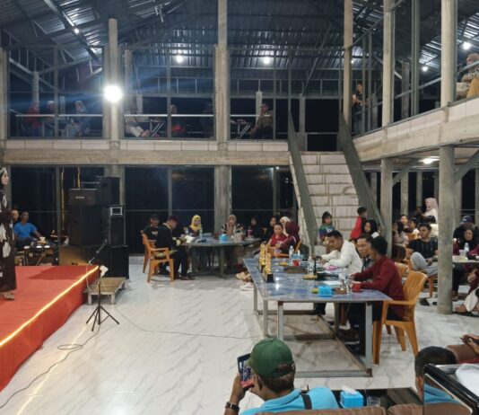 Ratusan Penonton Padati Malam Final Lomba Karaoke Dangdut di Dang Merdu Resto Sei Jang