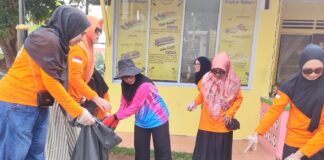 ASN Pemprov Kepri dan PWI Goro Bersihkan Pulau Penyengat, Perkuat Wisata Berkelanjutan