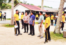 Kapolda Kepri Pimpin Gotong Royong Bersihkan Pantai Tanjung Bemban, Ajak Warga Peduli Lingkungan