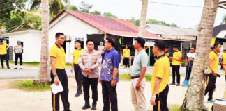 Kapolda Kepri Pimpin Gotong Royong Bersihkan Pantai Tanjung Bemban, Ajak Warga Peduli Lingkungan