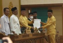 DPRD Batam Tetapkan Muhammad Syafe’i dan Setia Putra Tarigan Pimpin Pansus Hak Keuangan dan Administratif Dewan