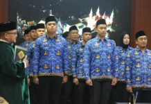 Sekda Misni Lantik PNS dan Pejabat Fungsional Pemprov Kepri, Tekankan Semangat Melayani