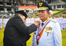 Gubernur Ansar Ahmad Raih Penghargaan Kartika Pamong Praja Madya dari IPDN